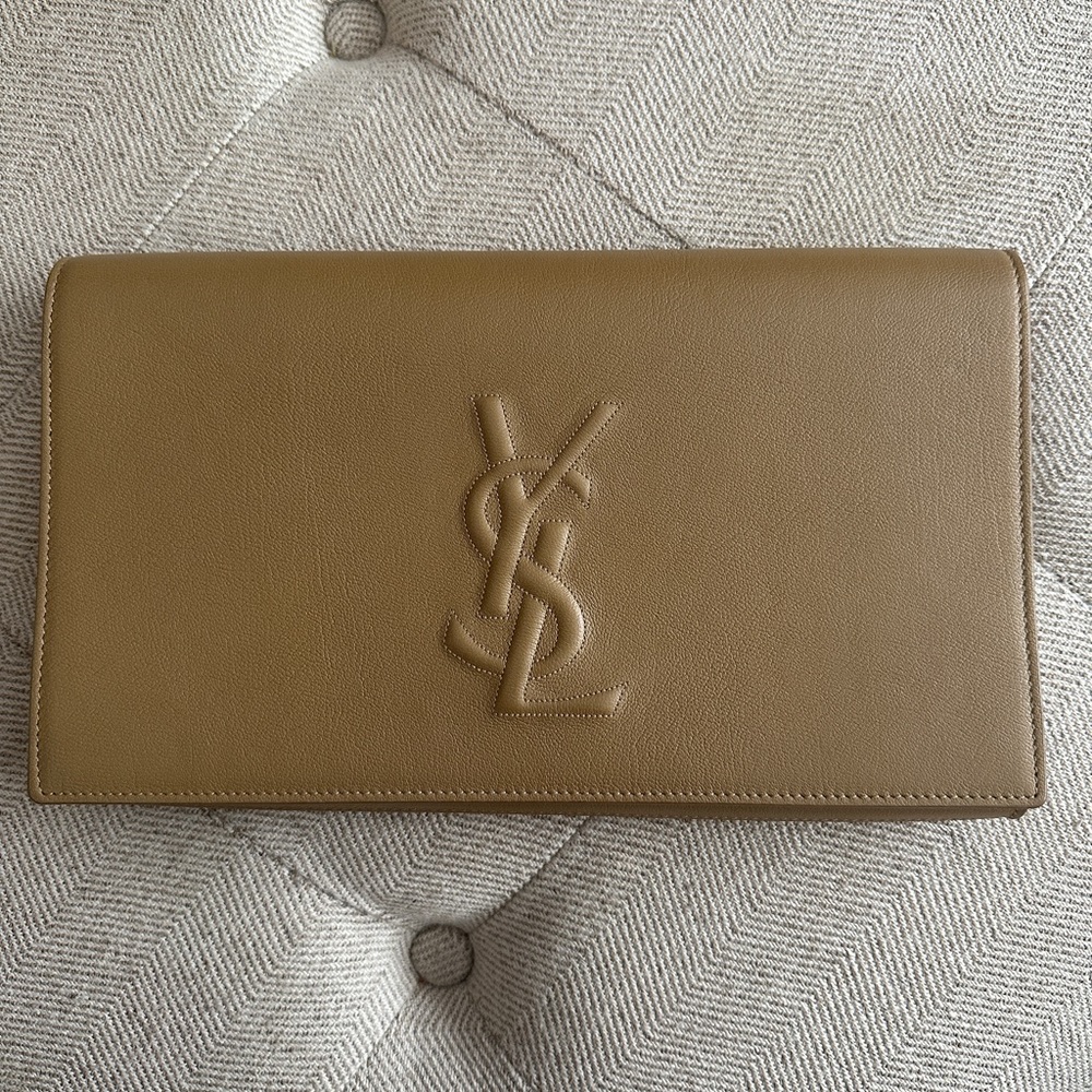 Saint Laurent YSL Belle de Jour Beige
Leather Large Clutch